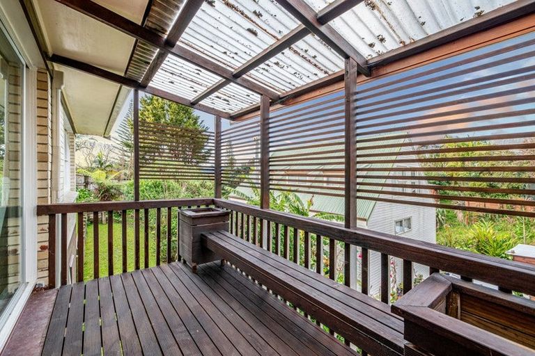 Photo of property in 2/7 Dakota Avenue, Beach Haven, Auckland, 0626