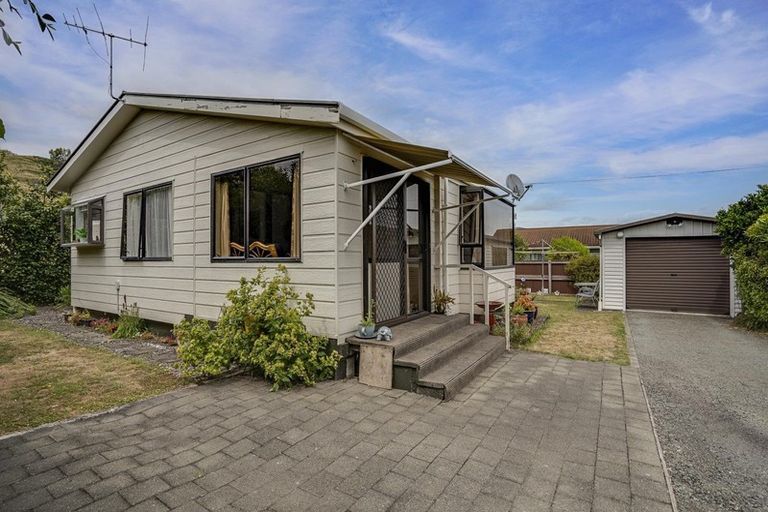 Photo of property in 2/17 Titoki Street, Stoke, Nelson, 7011