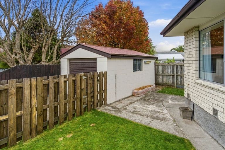 Photo of property in 2a Mallett Place, Halswell, Christchurch, 8025