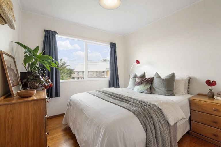 Photo of property in 10 Japonica Drive, Beach Haven, Auckland, 0626