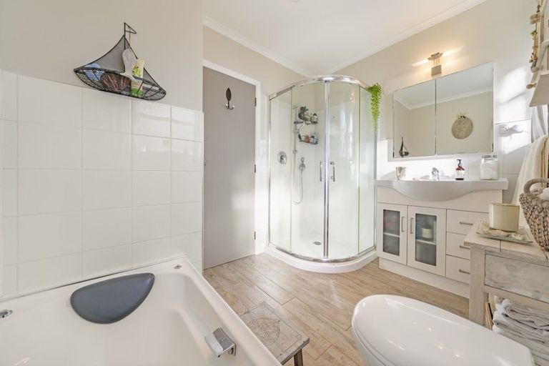 Photo of property in 70 Maymorn Road, Te Marua, Upper Hutt, 5018