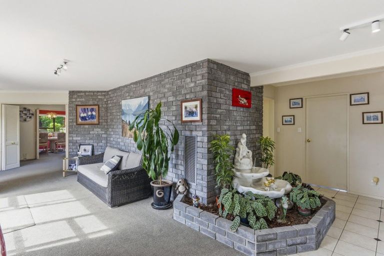 Photo of property in 11 Oakwood Grove, Paraparaumu Beach, Paraparaumu, 5032