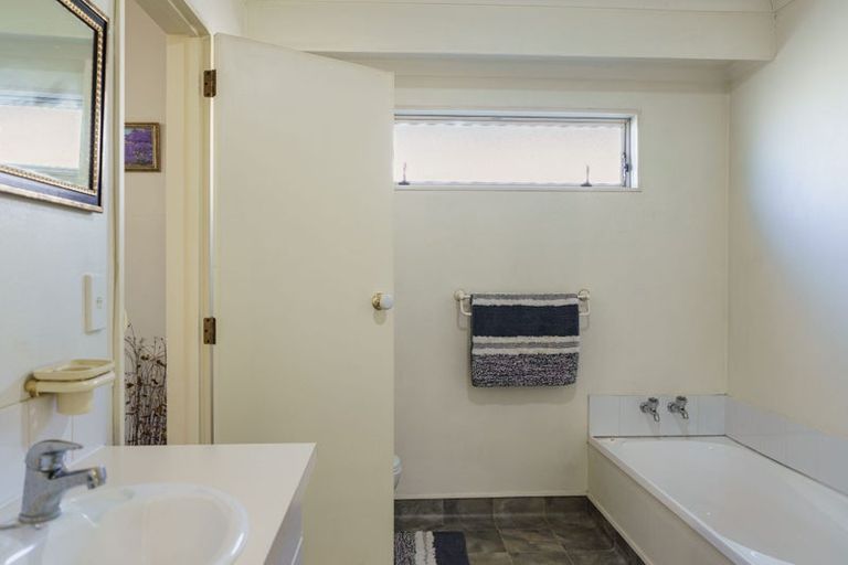 Photo of property in 2/50 Nuffield Avenue, Marewa, Napier, 4110