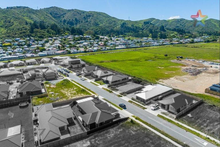 Photo of property in 9 Te Ara O Toroa, Wainuiomata, Lower Hutt, 5014