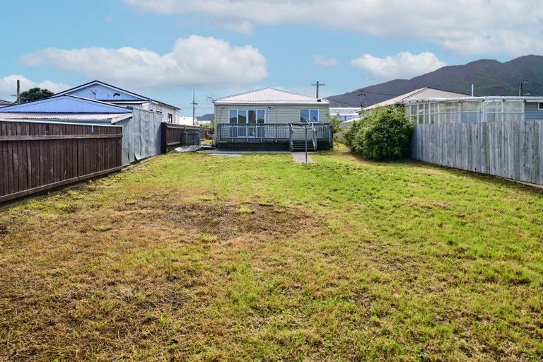 Photo of property in 40 York Street, Moera, Lower Hutt, 5010