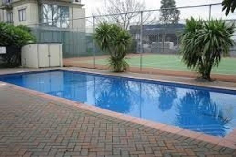Photo of property in 5d/10 Crown Lynn Place, New Lynn, Auckland, 0600