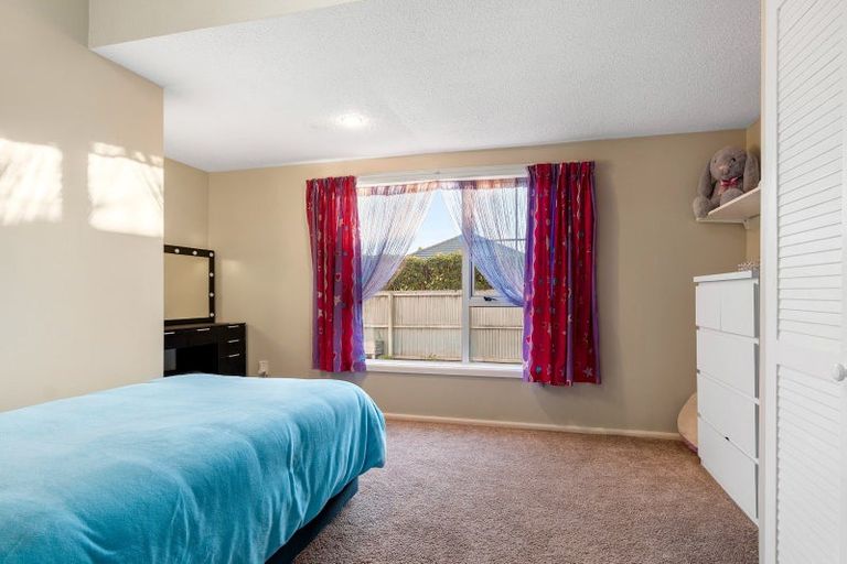 Photo of property in 8 Bethel Crescent, Bishopdale, Christchurch, 8053