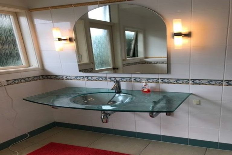 Photo of property in 65 Waller Avenue, Bucklands Beach, Auckland, 2012