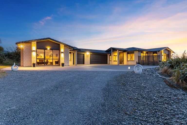 Photo of property in 37 Pingao Lane, Peka Peka, Waikanae, 5391