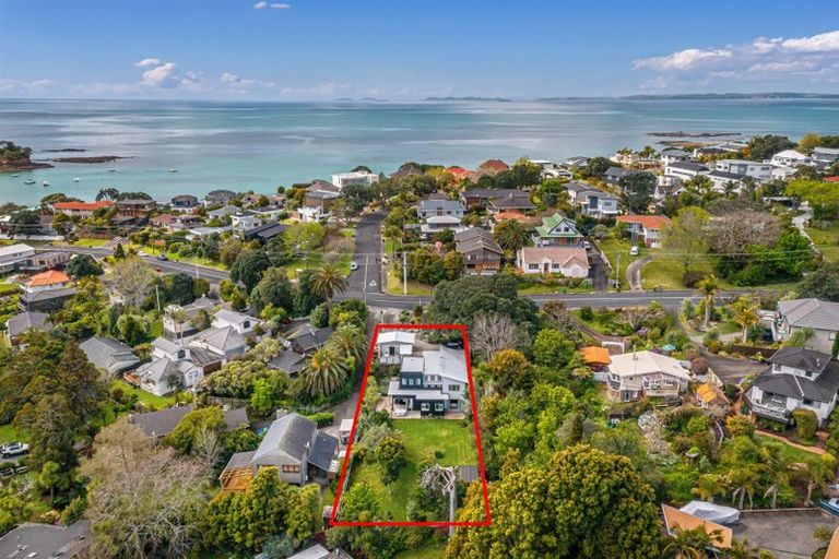 Photo of property in 890 Beach Road, Waiake, Auckland, 0630