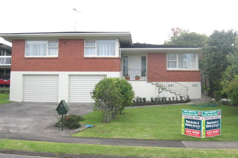 Photo of property in 11 Blue Gum Rise, Sunnyhills, Auckland, 2010