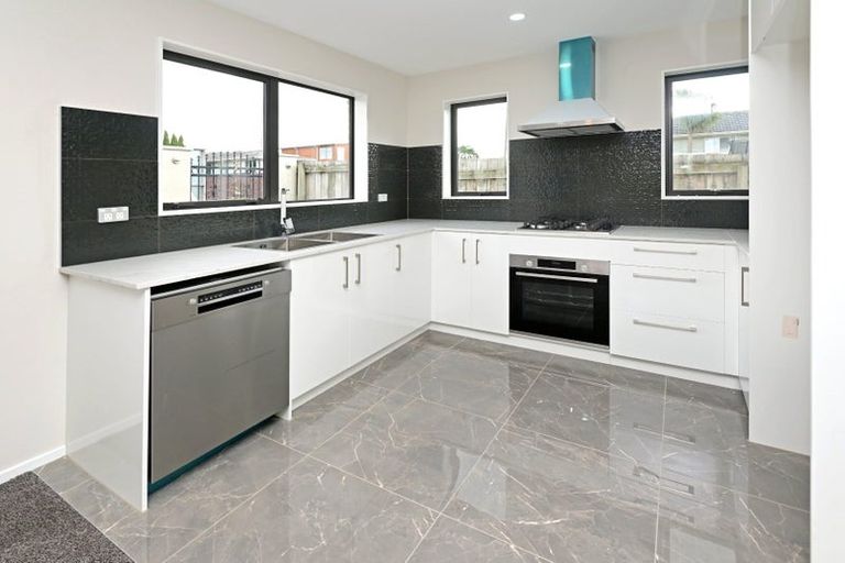 Photo of property in 37a Cornwall Road, Papatoetoe, Auckland, 2025