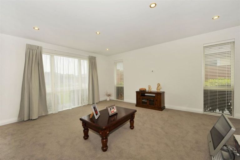 Photo of property in 6 Augustine Drive, Aidanfield, Christchurch, 8025
