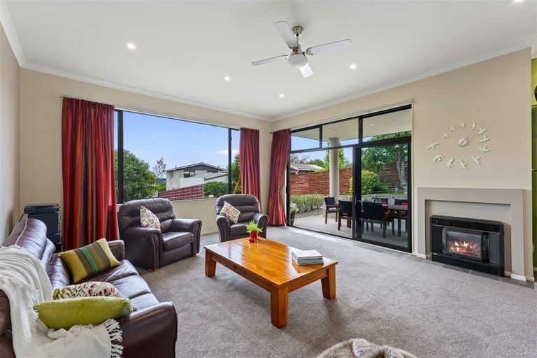 Photo of property in 37 Huia Street, Waikanae, 5036