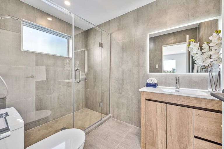 Photo of property in 40 Drumnaconagher Road, Flat Bush, Auckland, 2019