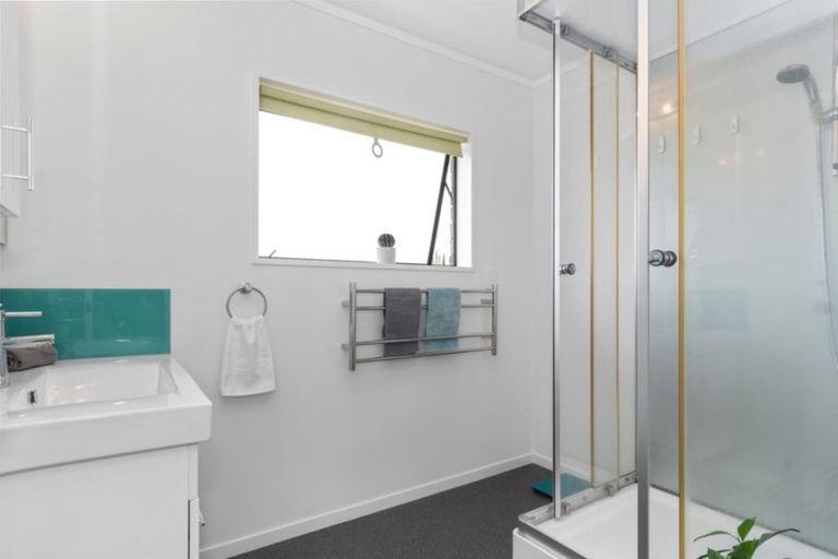 Photo of property in 4 Pemberton Crescent, Greerton, Tauranga, 3112