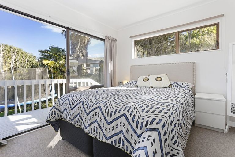 Photo of property in 2/5 Manaia Place, Mairangi Bay, Auckland, 0630