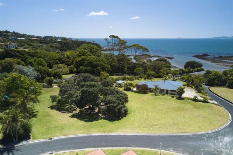 Photo of property in 279 State Highway 10, Cable Bay, 0420