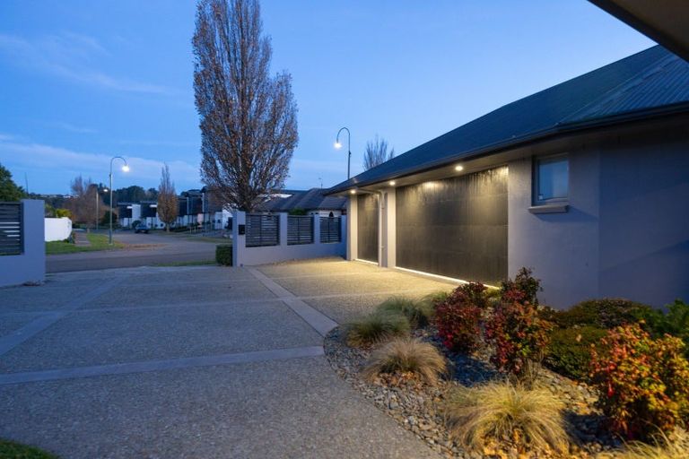 Photo of property in 3 Riverstone Grove, Hokowhitu, Palmerston North, 4410