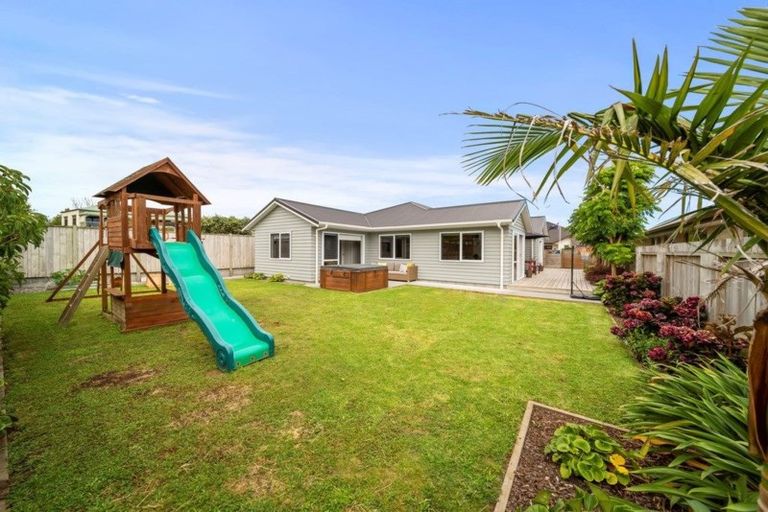 Photo of property in 7d Royal Heights, Glen Avon, New Plymouth, 4312