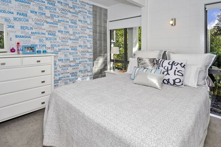 Photo of property in 73 Braemar Road, Castor Bay, Auckland, 0620