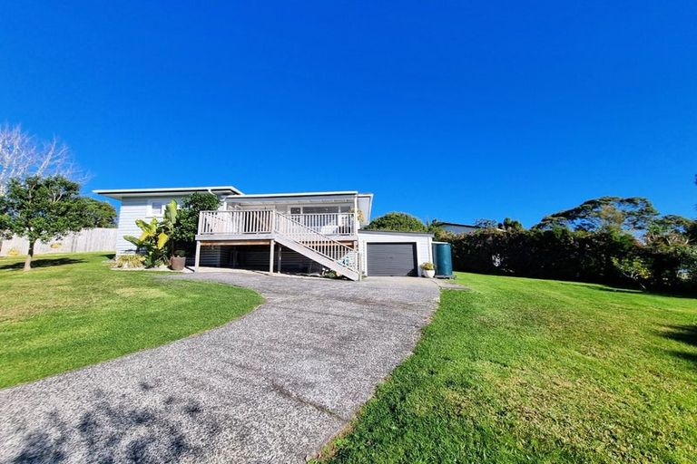 Photo of property in 20 Dobell Road, Stanmore Bay, Whangaparaoa, 0932