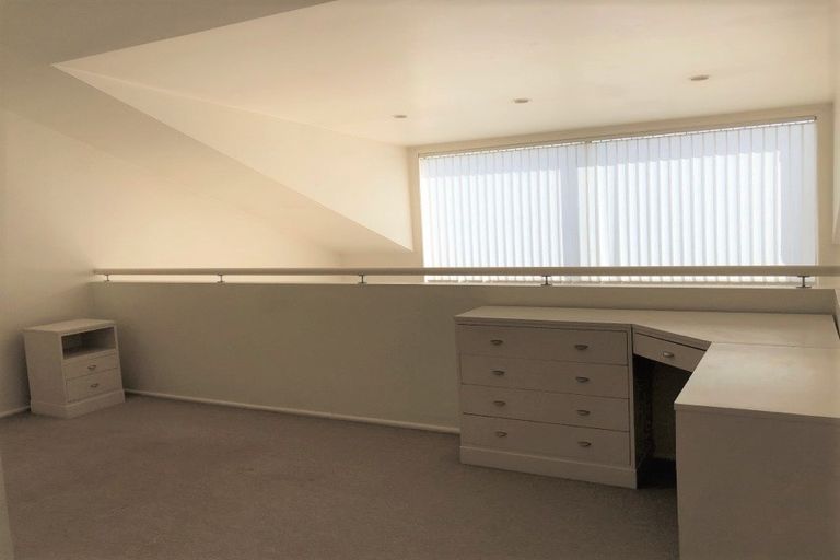 Photo of property in 3f/30 Westward Ho, Glen Eden, Auckland, 0602