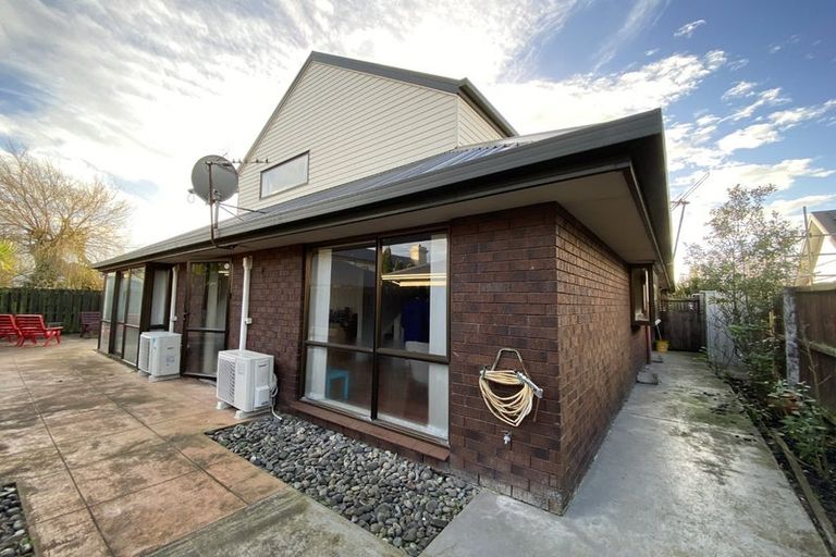 Photo of property in 2/35a Harakeke Street, Riccarton, Christchurch, 8011