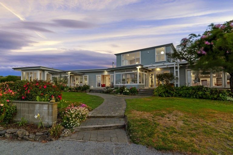 Photo of property in 211 Major Hornbrook Road, Mount Pleasant, Christchurch, 8081
