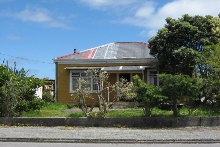 Photo of property in 12 Derby Street, Westport, 7825