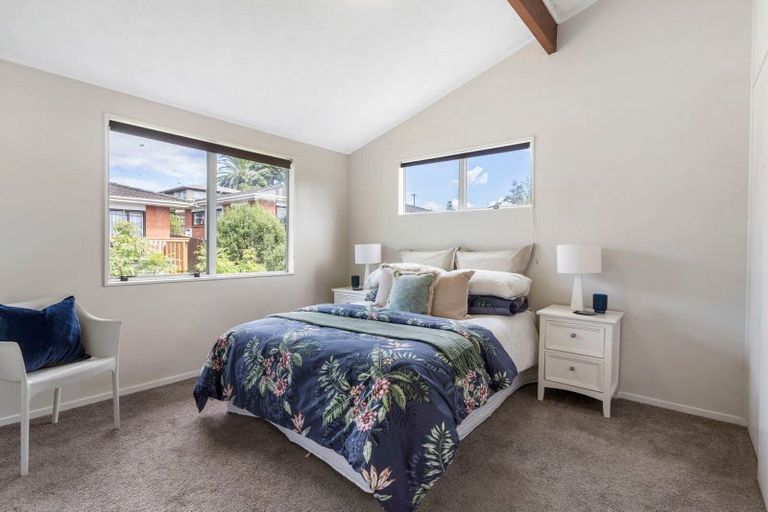 Photo of property in 54 Kohekohe Street, New Lynn, Auckland, 0600