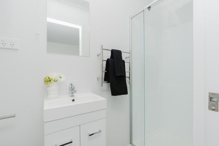 Photo of property in 16/10 Burrows Place, Frankton, Hamilton, 3204