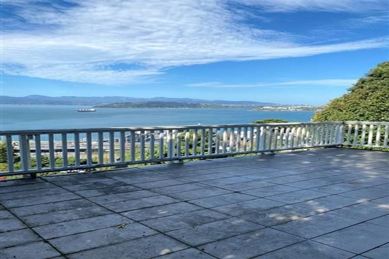 Photo of property in 1/89 Barnard Street, Wadestown, Wellington, 6012