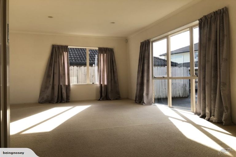 Photo of property in 14 Chapletown Drive, East Tamaki, Auckland, 2016