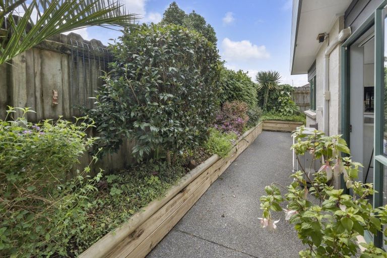 Photo of property in 2/14 Travers Place, Northpark, Auckland, 2013