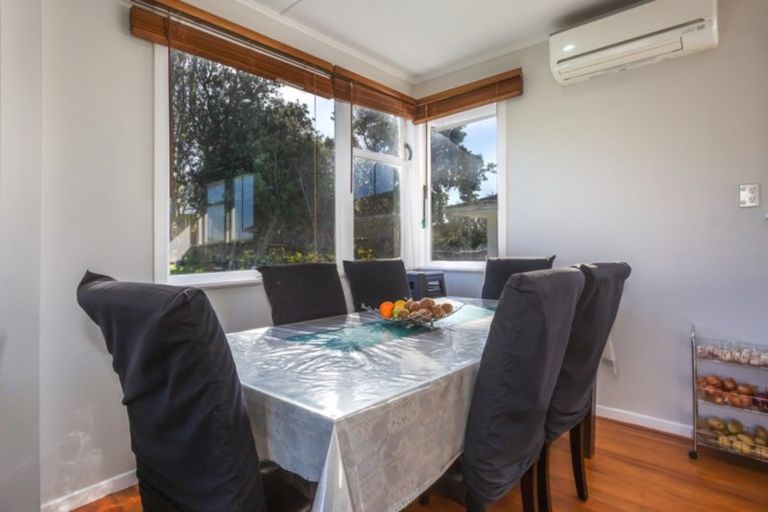 Photo of property in 11 Desert Gold Street, Ascot Park, Porirua, 5024