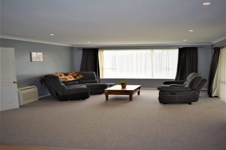 Photo of property in 37 Waterford Drive, Winton, 9720