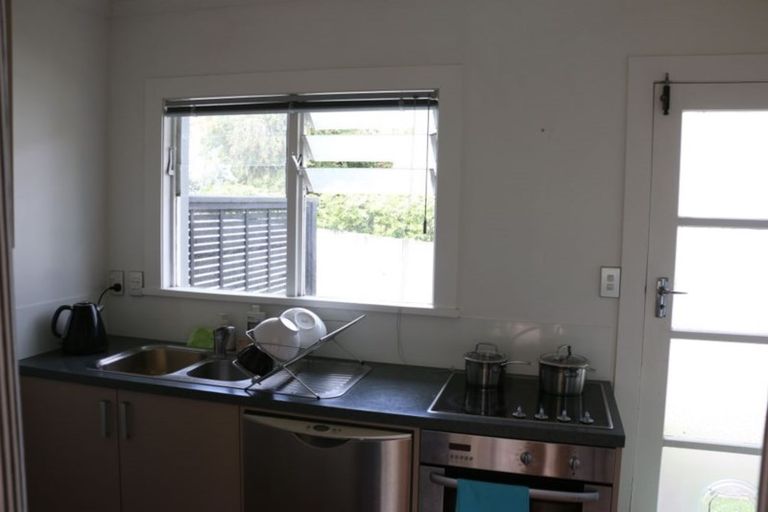 Photo of property in 3/9 Fifeshire Street, Belmont, Auckland, 0622
