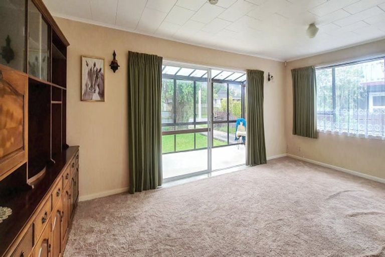 Photo of property in 2 Oaklea Avenue, Marton, 4710