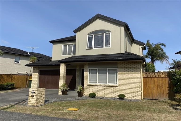 Photo of property in 109 Cyril French Drive, Flat Bush, Auckland, 2016