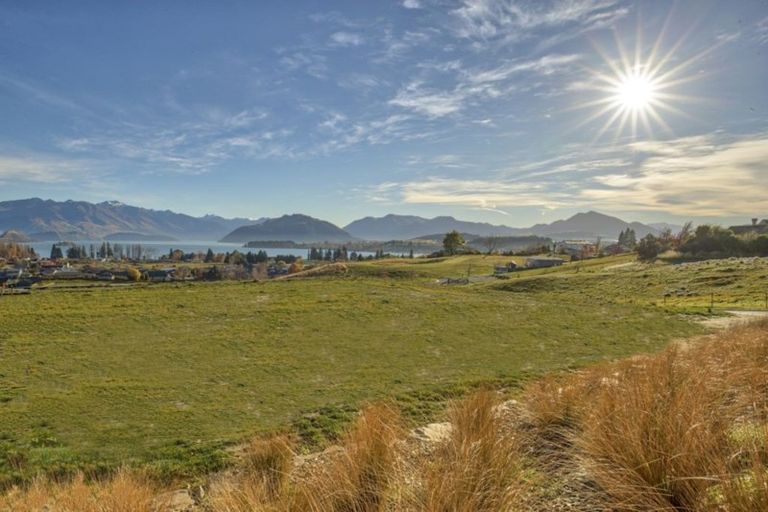 Photo of property in Meadowstone Alpha Series, 32 Sapphire Spring Rise, Wanaka, 9305