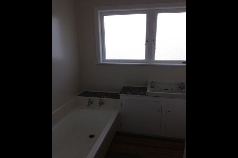 Photo of property in 18 Tawa Crescent, Manurewa, Auckland, 2102