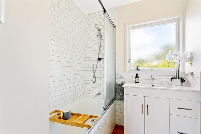 Photo of property in 1/66 Hastings Road, Mairangi Bay, Auckland, 0630