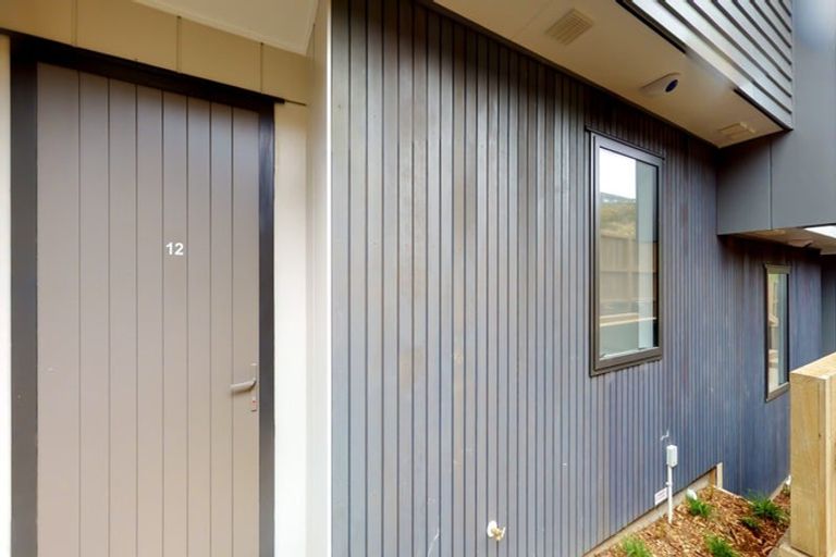 Photo of property in 12/62 Spenmoor Street, Newlands, Wellington, 6037