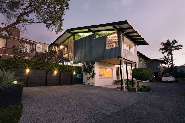 Photo of property in 1/22 School Road, Te Atatu South, Auckland, 0610