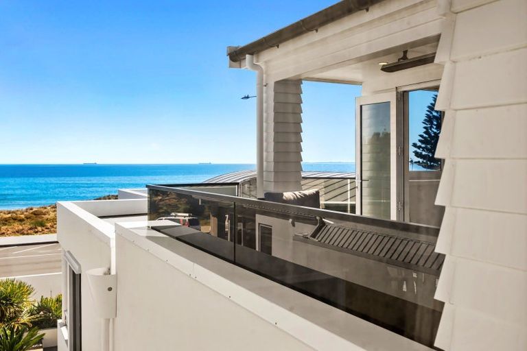 Photo of property in 203 Marine Parade, Mount Maunganui, 3116