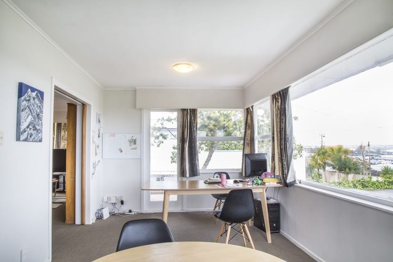 Photo of property in 8 Tye Road, Hillcrest, Auckland, 0627