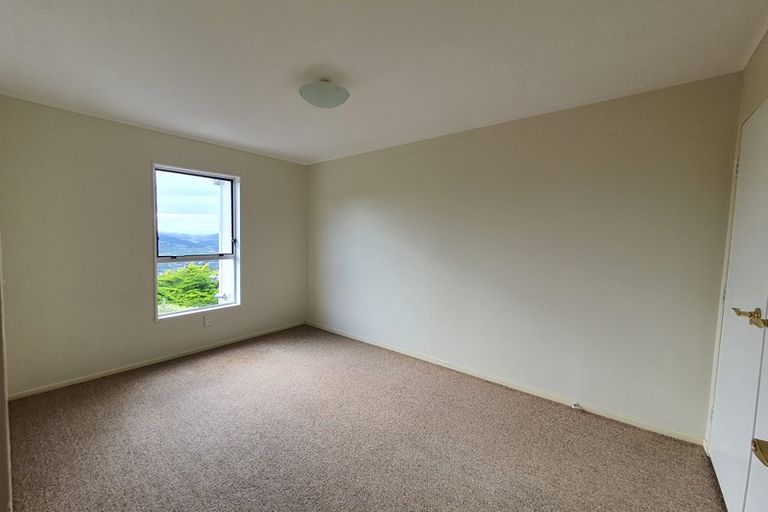 Photo of property in 10 Hollydale Grove, Churton Park, Wellington, 6037