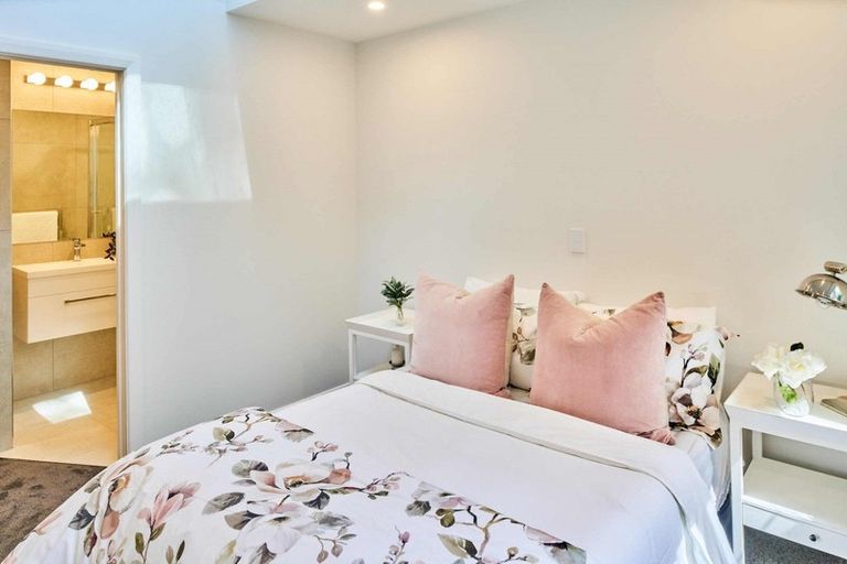 Photo of property in 25 Corlett Road, Plimmerton, Porirua, 5026