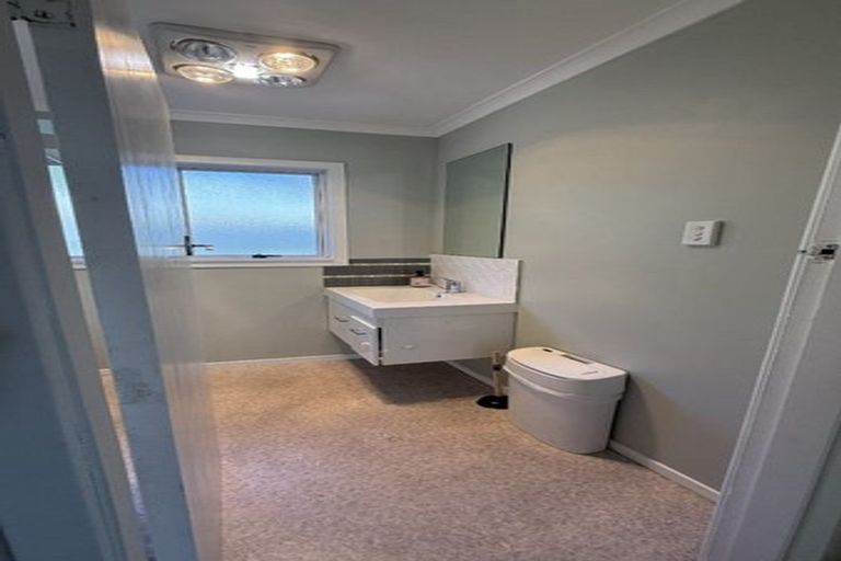 Photo of property in 6/6a Mount View Place, Spotswood, New Plymouth, 4310